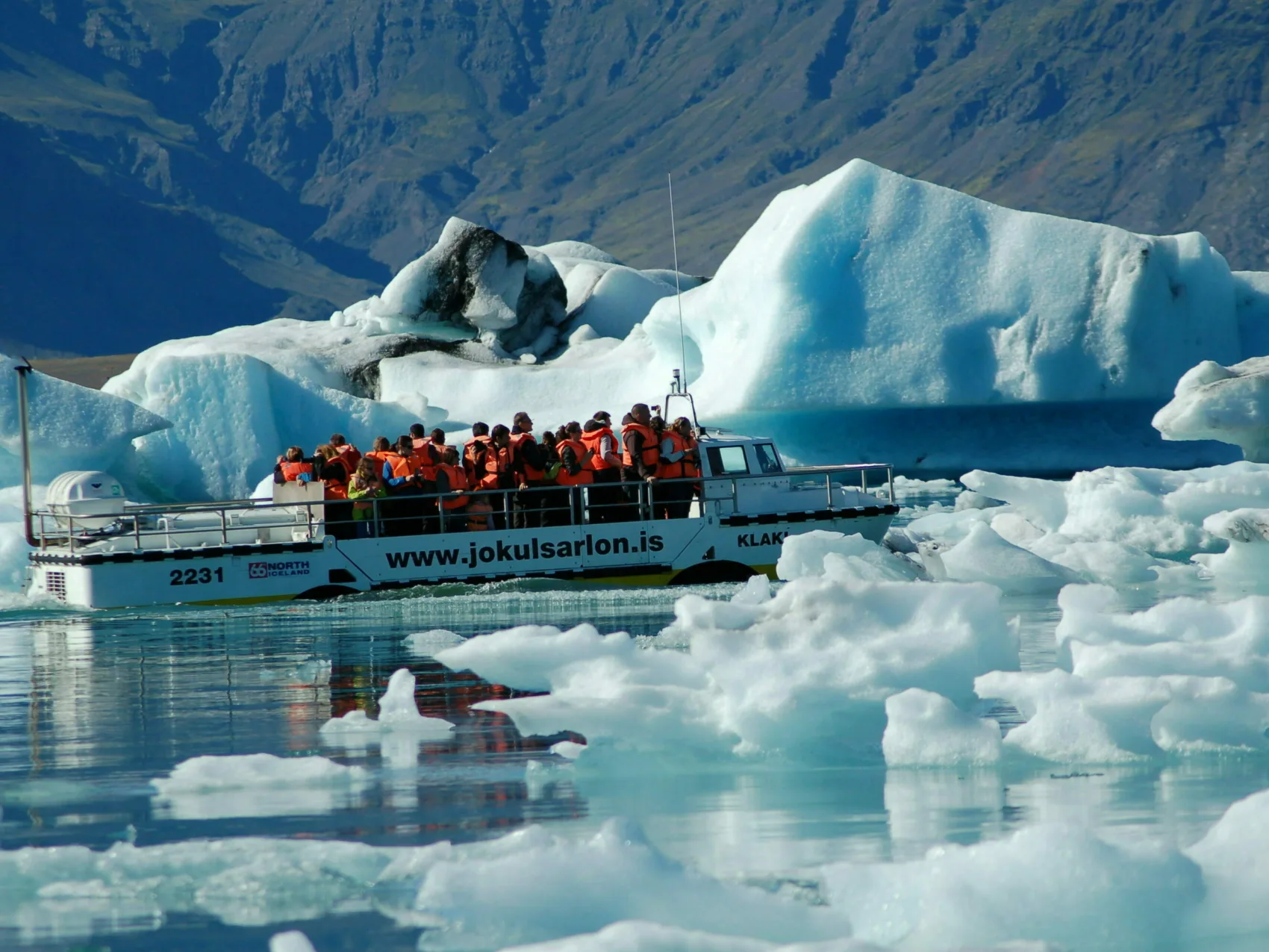 Island Reisen Ausflüge Bootsfahrt Gletscherlagune Jökulsárlón eisschollen