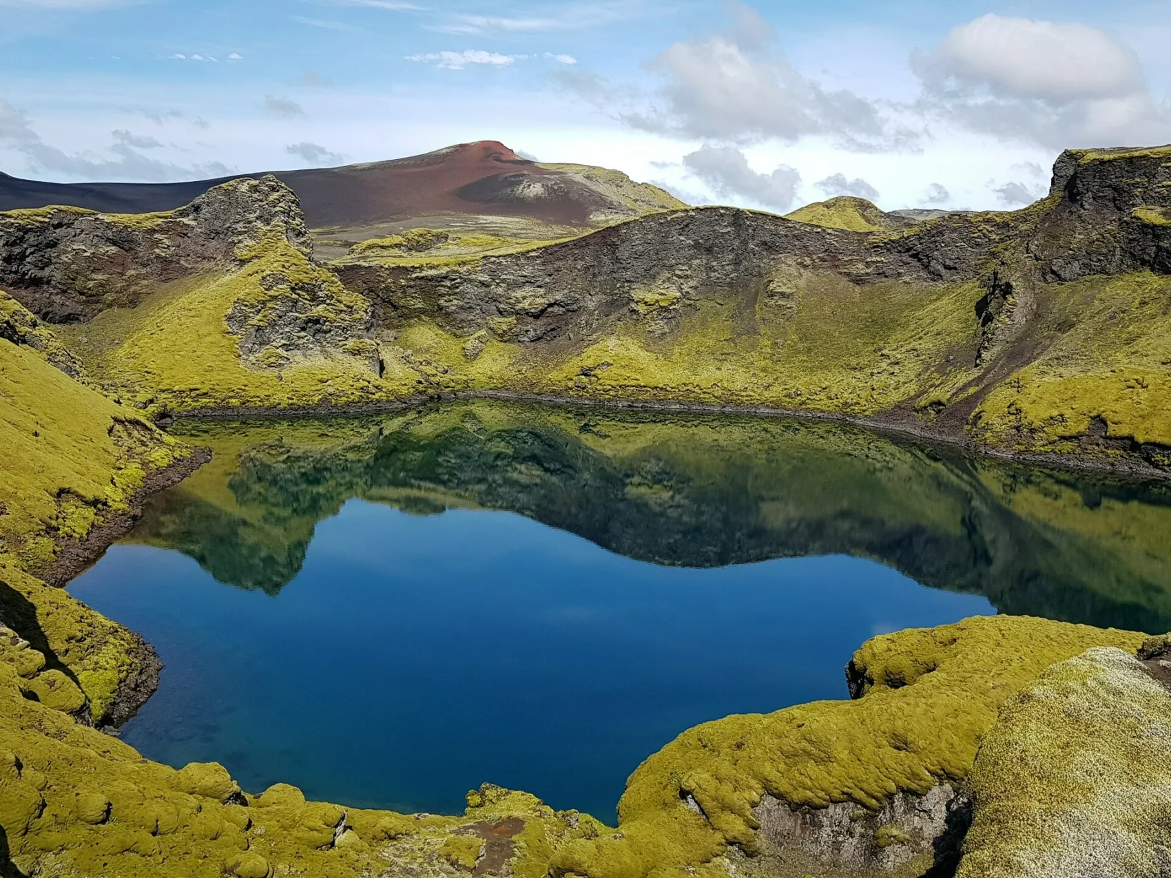 Vulkansee im Laki Crater in Island