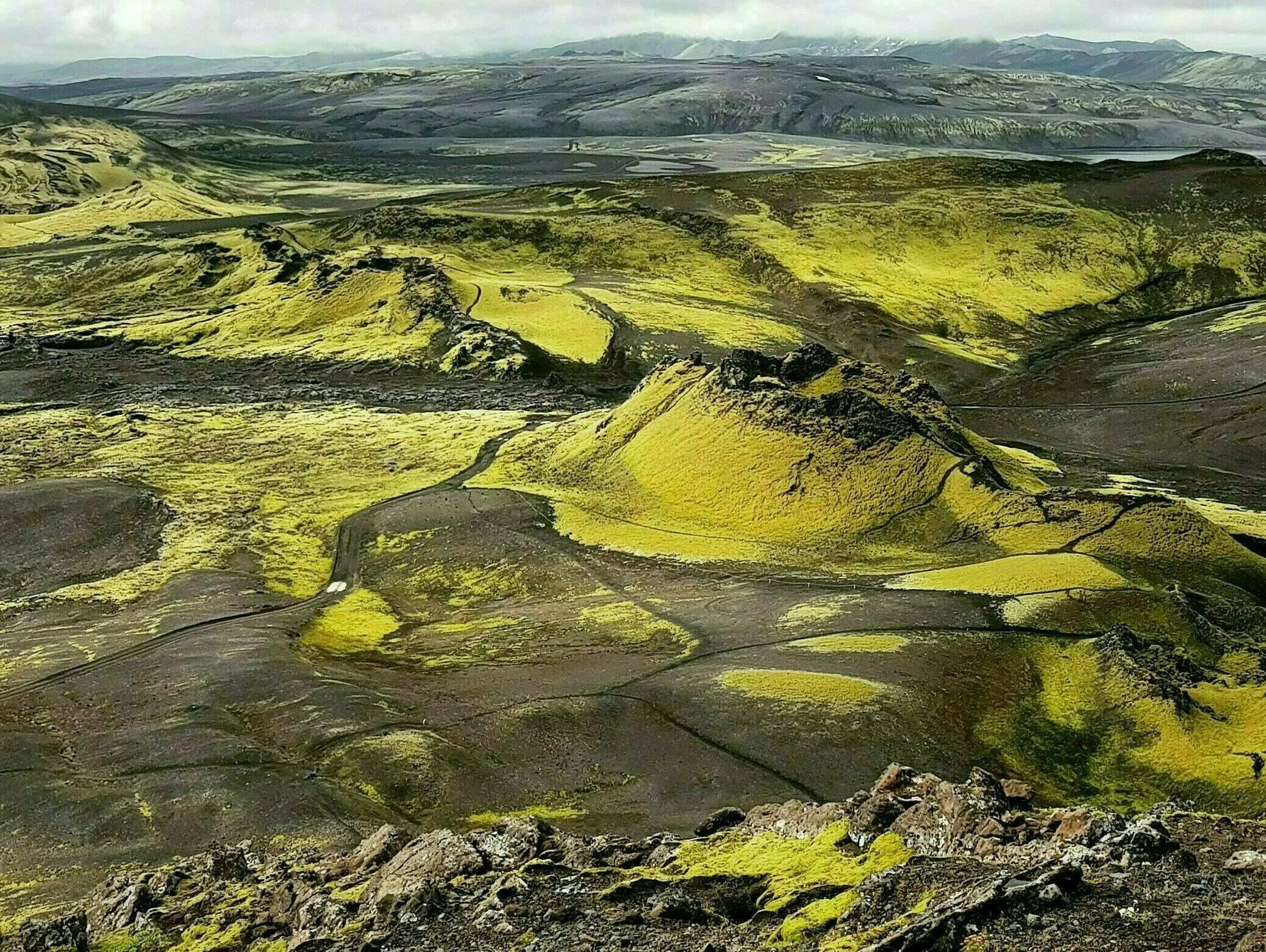 Luftaufnahme von den Laki-Kratern in Island, schöne Landschaft