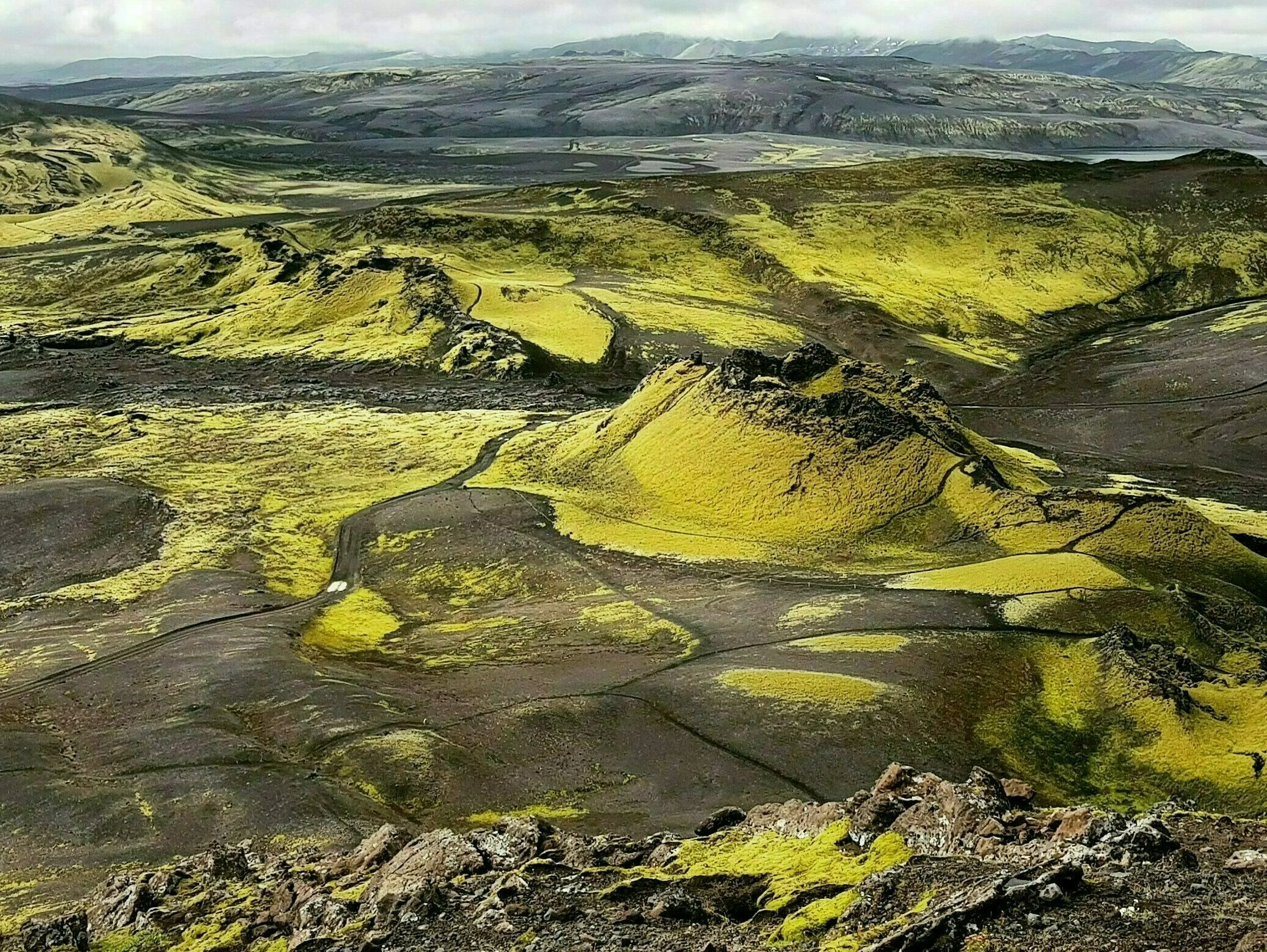 Luftaufnahme von den Laki-Kratern in Island, schöne Landschaft