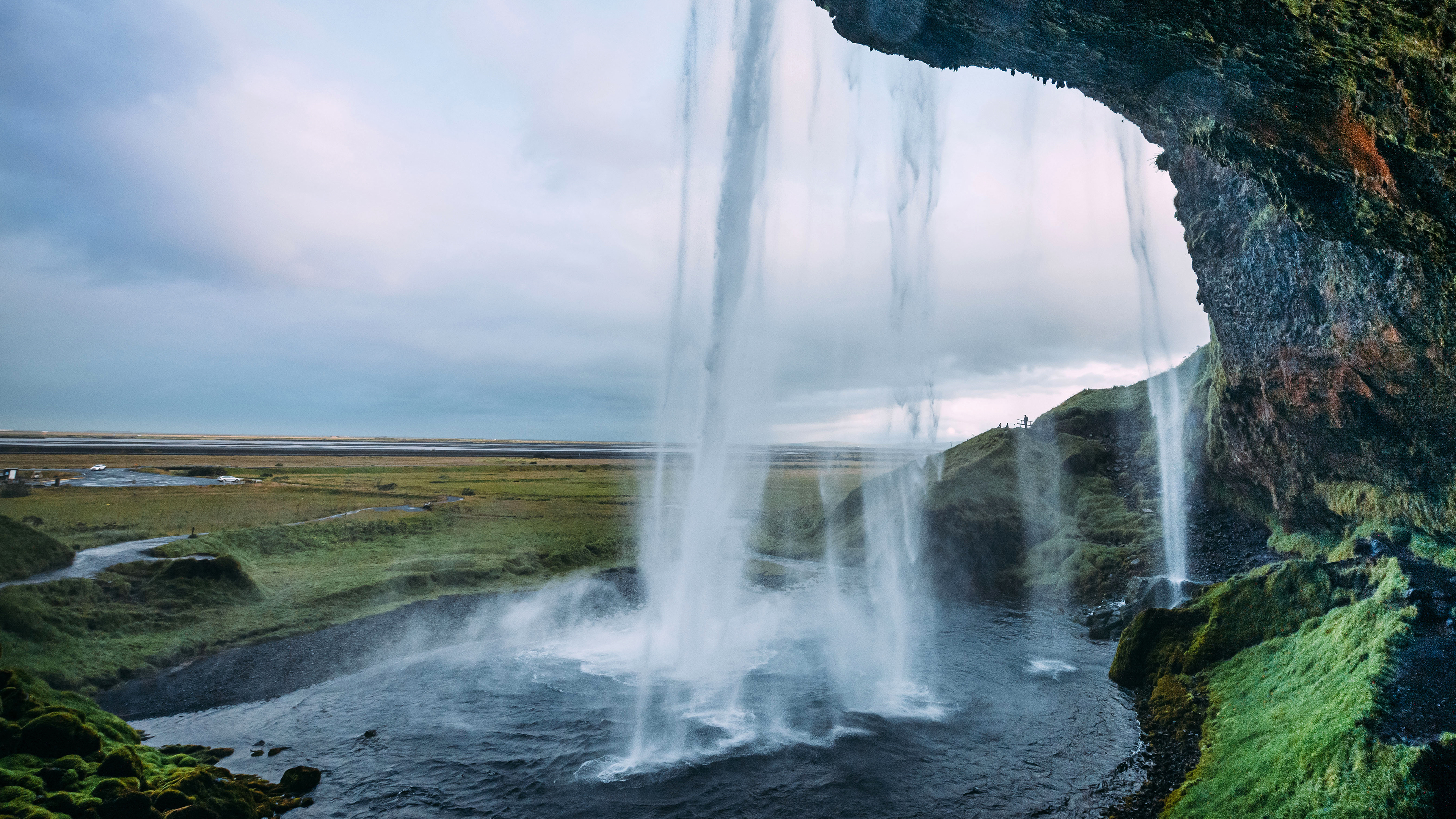Wasserfall Seljalandsfoss, Bild von hinter dem Wasserfall, Südisland