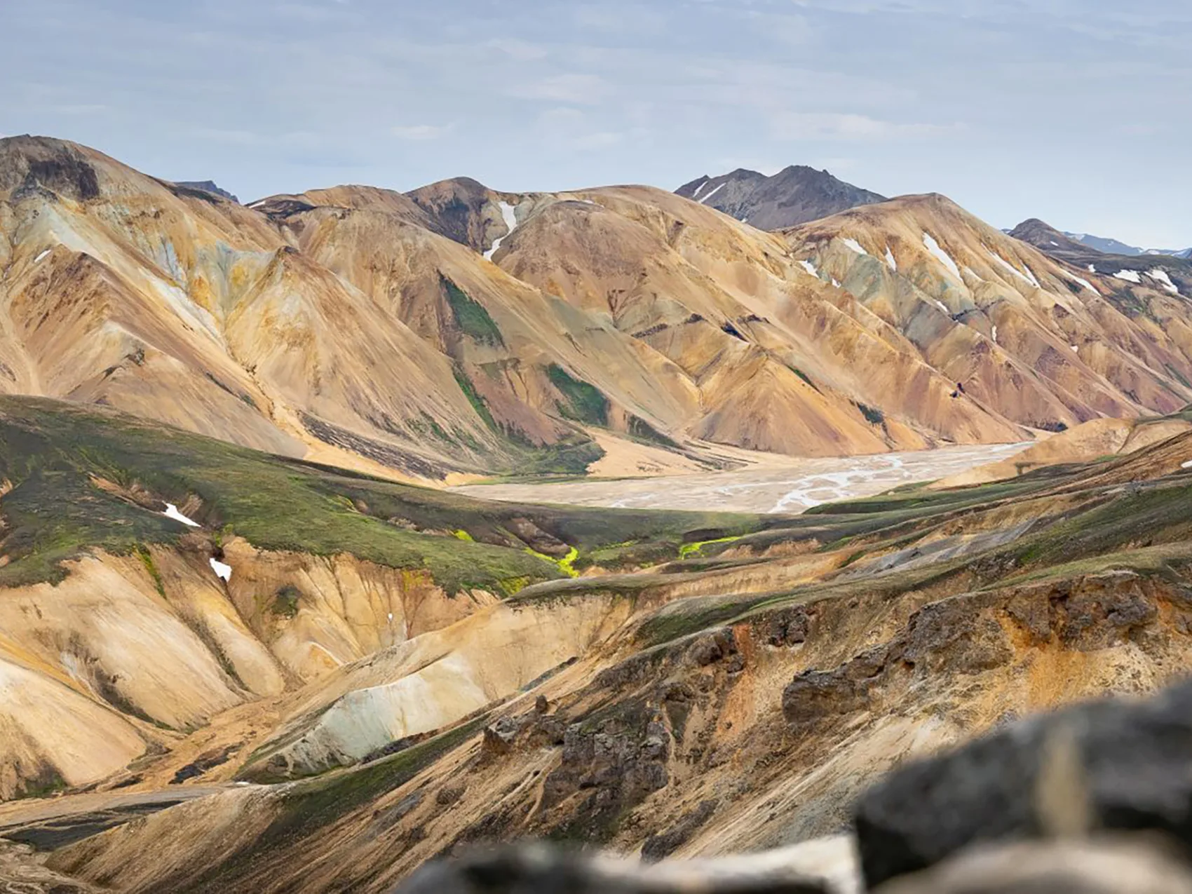 Bunte Berge (braun-okker-rostrot) im Landmannalaugar Gebiet auf Island