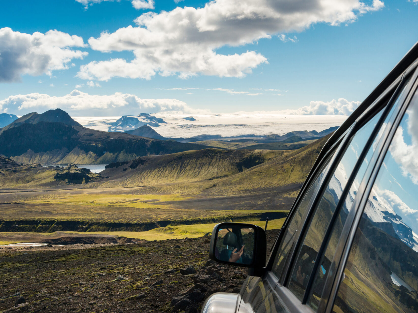 Ein Mietwagen auf Island ermöglicht es Ihnen, die vielfältige Natur der Insel auf eigene Faust zu erkunden.