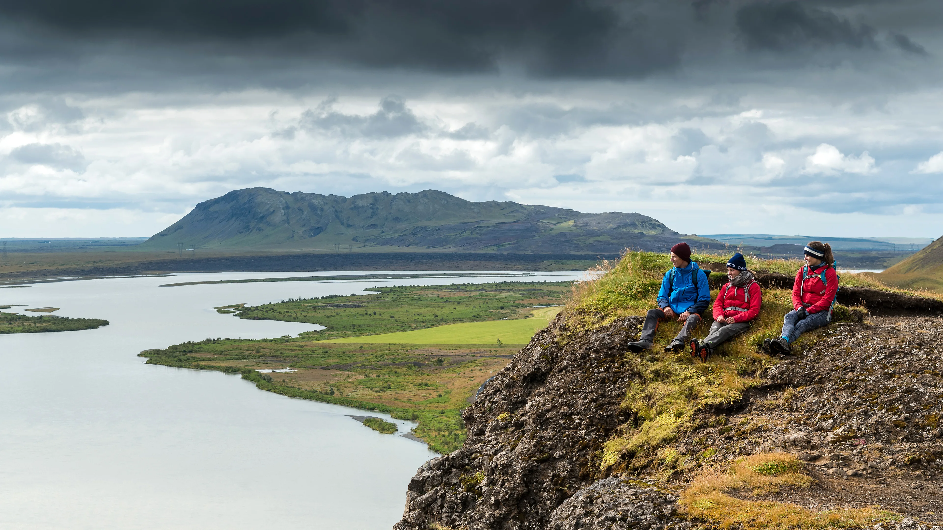 Wandergruppe Pause Berg Fluss Island