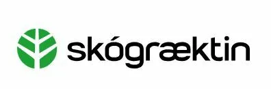 Skógraektin Logo in schwarzer Schrift auf weißem Hintergrund, davor in grün das Logo in Form eines Baums