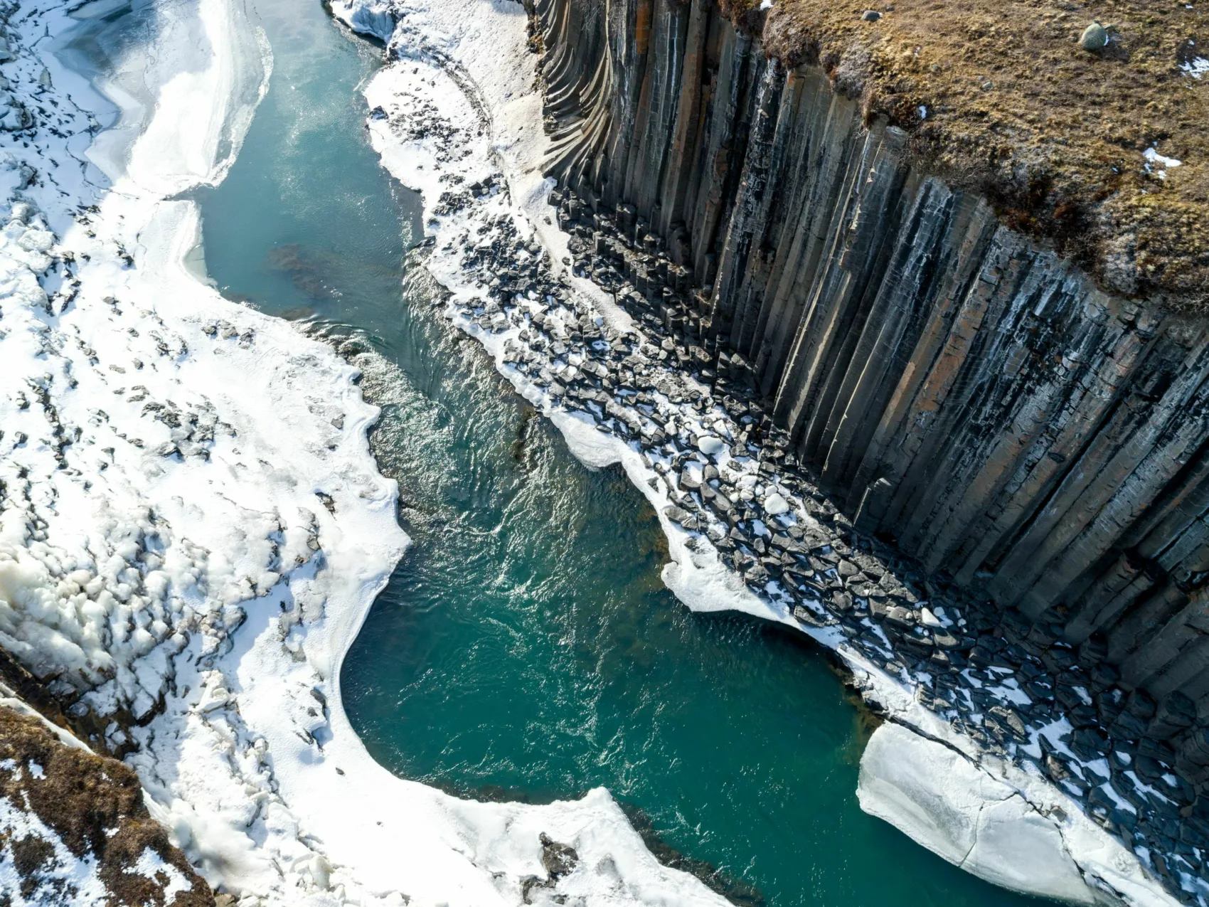Ostisland stuðlagil canyon fluss eis winter business iceland island