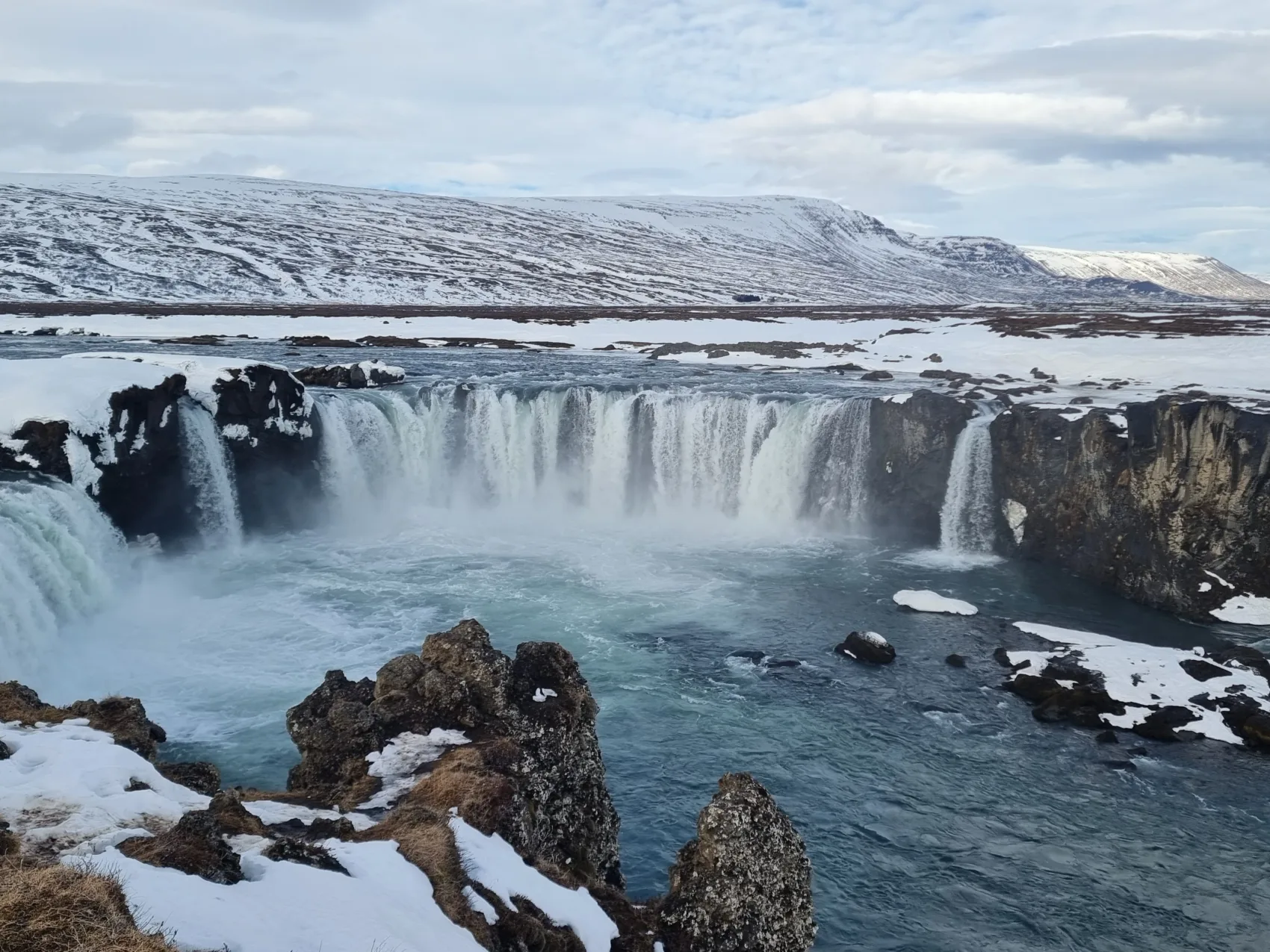 Wasserfall Dettifoss im Winter, Schnee, Nordisland