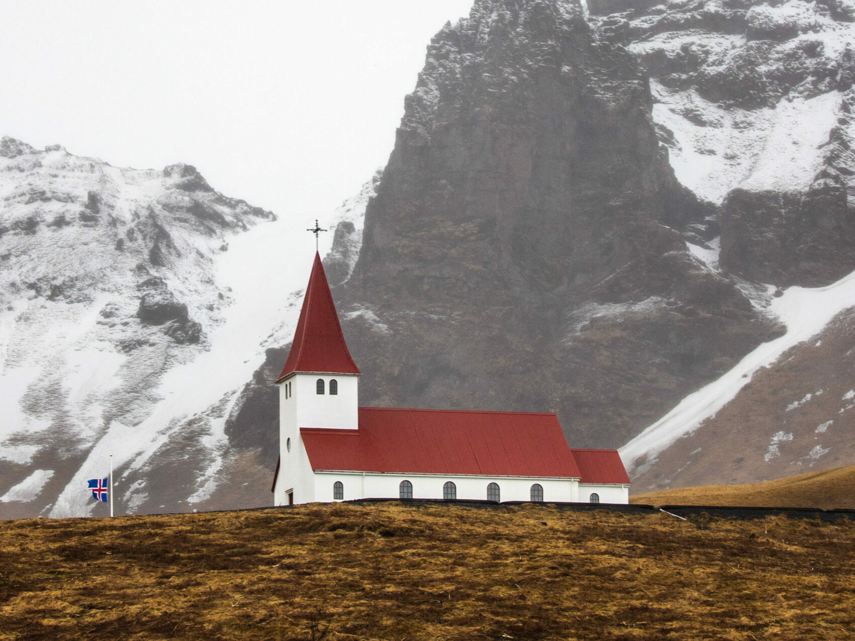 Die Kirche von Vík in Südisland - Winterstimmung