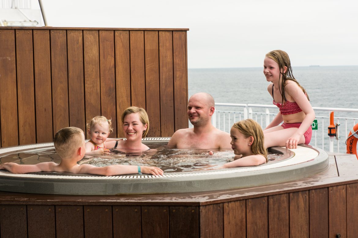 Hot Tub auf der Fähre Norröna