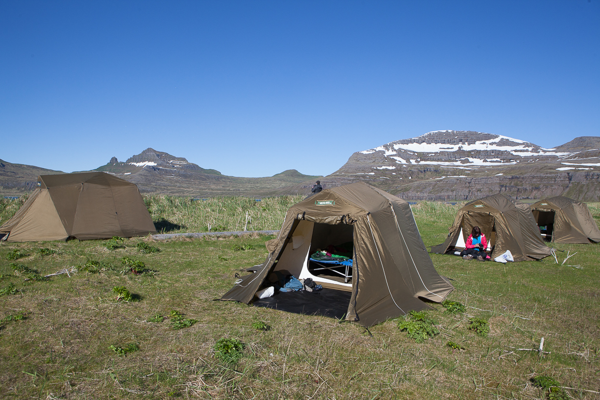 Zelt zum Übernachten für die Wanderer